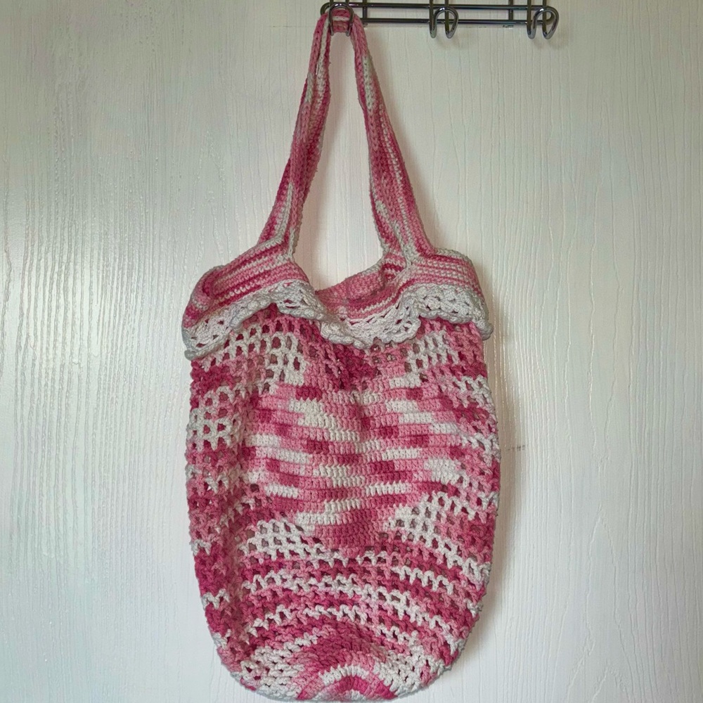 Handmade Crocheted Gradient Pink Heart Net Market Bag with Lace Trimming